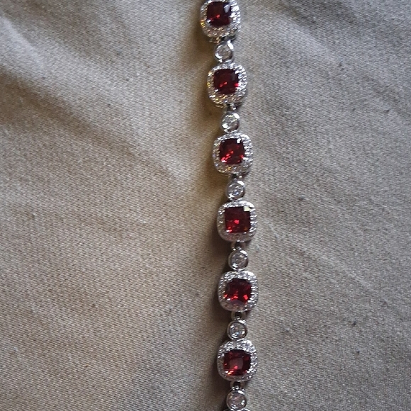 18KT WHITE GOLD OVER SILVER.WITH CRYSTALS.BRAND NEW RETAIL 299.00 - Picture 4 of 6